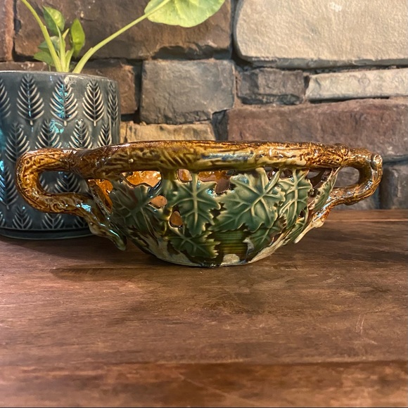 Two Handled Leaf Patterned Pottery Bowl - Stamped “ 9100 “ - Picture 2 of 7